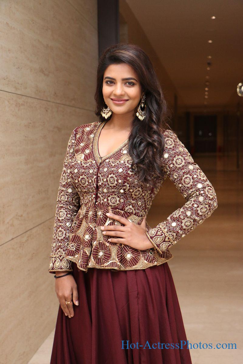 Aishwarya Rajesh Latest Photos At World Famous Lover Pre-Release
